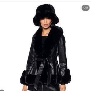 Lily’s Kloset Faux Fur Jacket💋